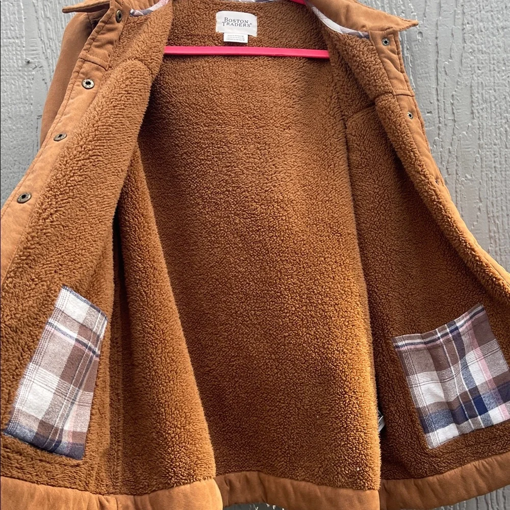 Boston Traders Tan Sherpa Jacket Size: Medium